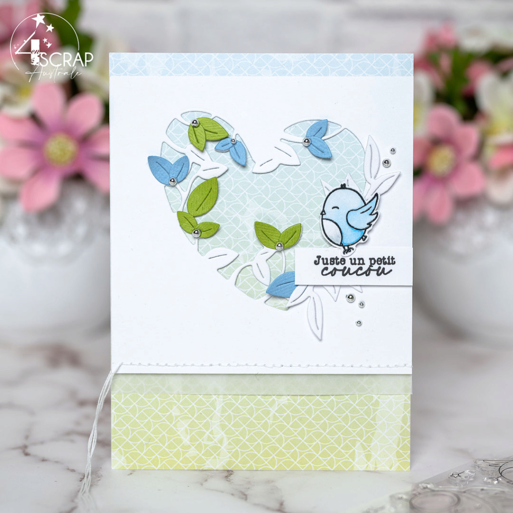 Création d'une carte d'amitié avec un adorable petit oiseau et un coeur feuillage en 4enscrap.